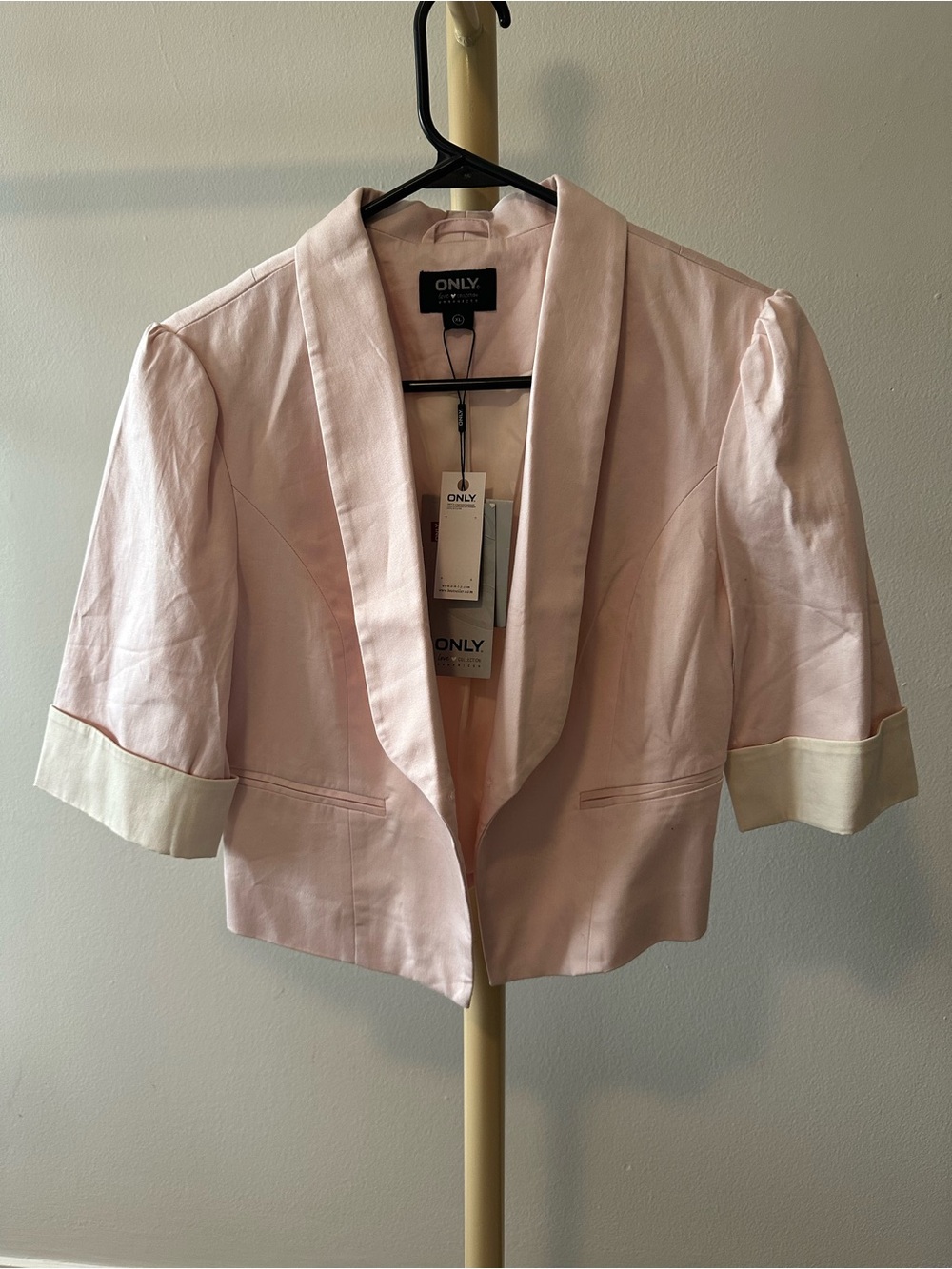 ONLY Soft Pink Cropped Shawl Collar Blazer with Cream Cuffs
